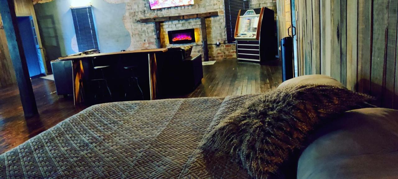 Hocking Hills Rusty Lofts Apartment Лоуган Екстериор снимка