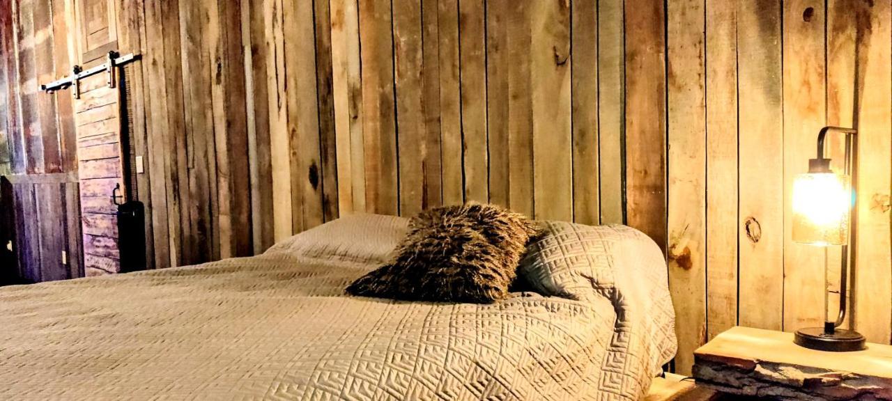 Hocking Hills Rusty Lofts Apartment Лоуган Екстериор снимка